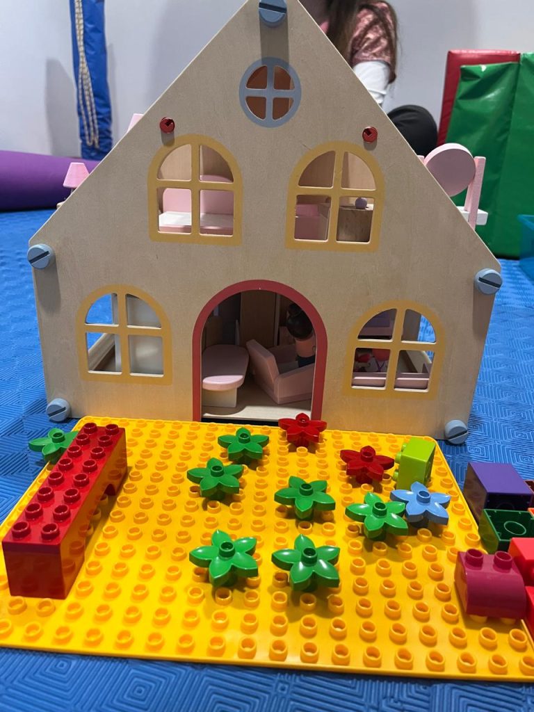 Centro Simul - Centro de terapias infantil - Autismo. - Comunicación autismo - Hiperactividad - Trastorno sensorial - Trastorno de la conducta